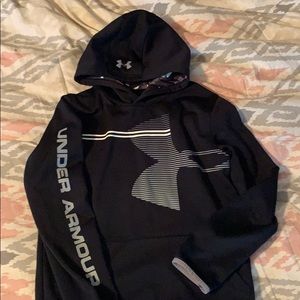 🔷Boys Under Armour pullover🔷